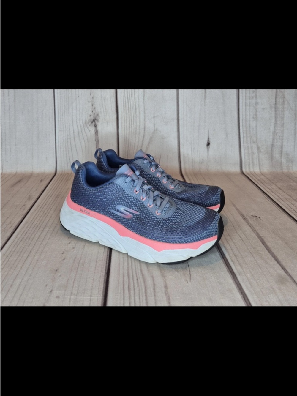 Skechers Women's Size 8 Purple Pink GOrun Max Running Shoes Athletic SN17693